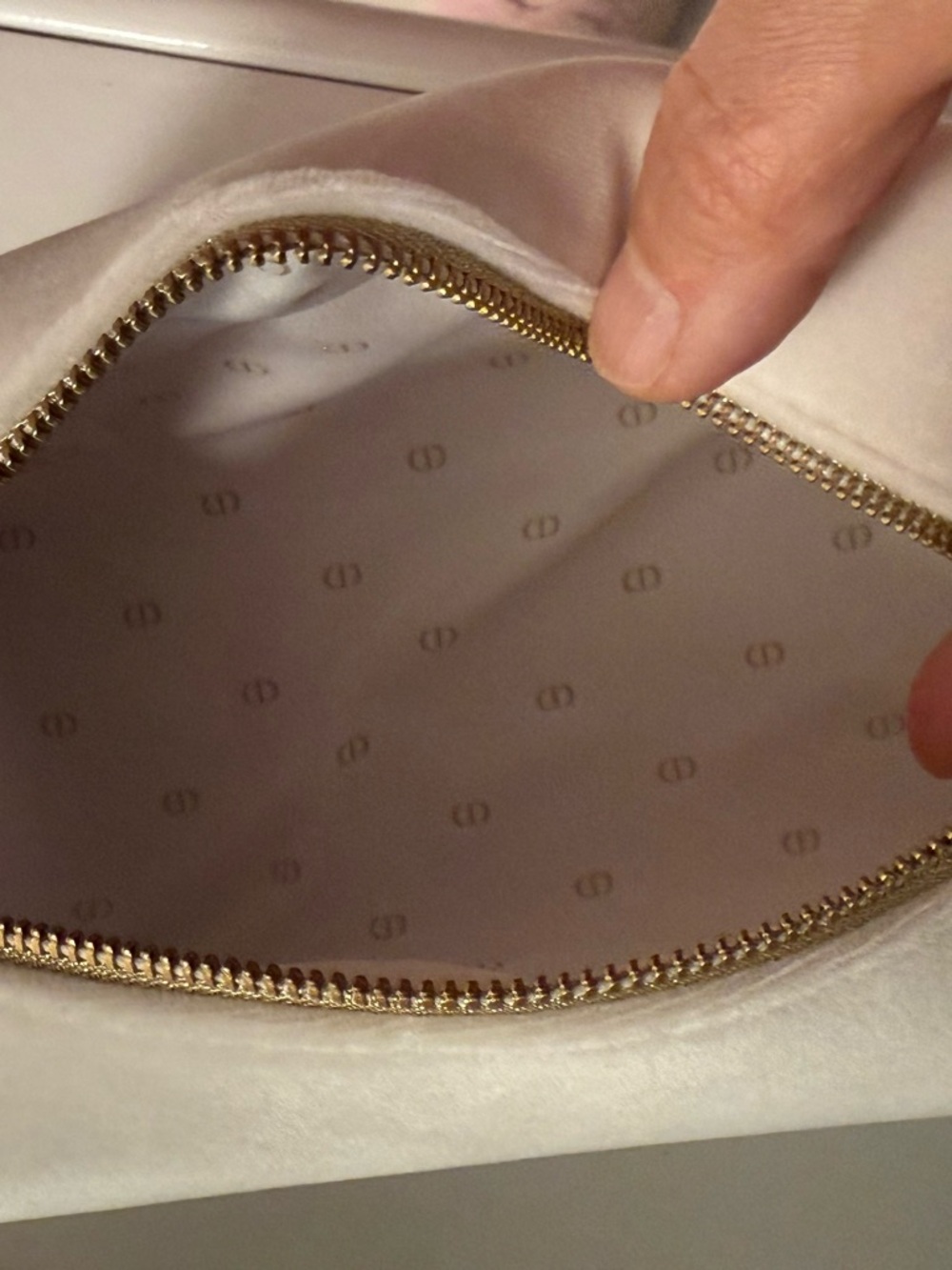 Dior Cream Velvet Cosmetic Pouch with Gold Logo - Picture 5 of 5